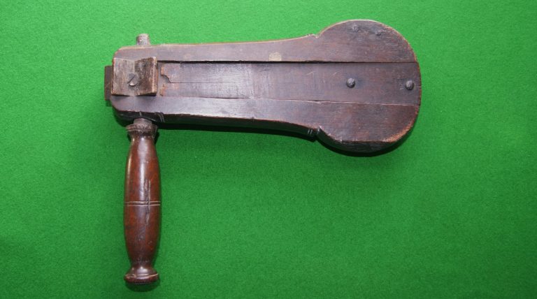 Vintsgr Rattle Police Police | Victorian Dreadful